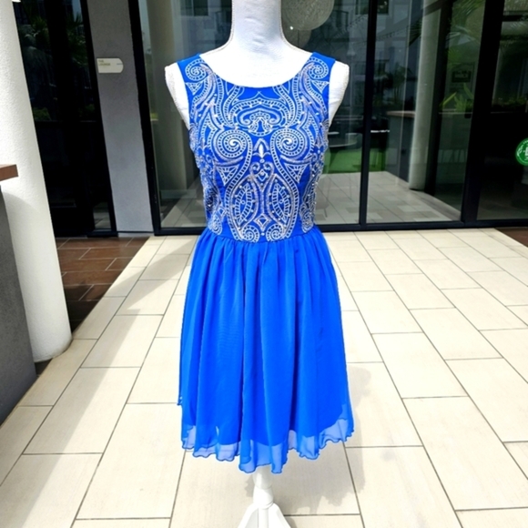 Chi Chi London ✦ Embroidered Party Dress ✦ Cobalt Blue w/ Silver Crystals Sheer - Picture 15 of 17